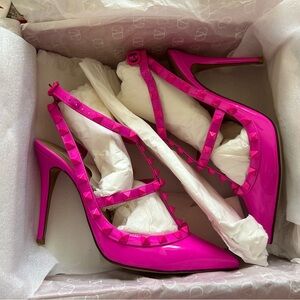 Valentino Garavani Hot Pink Rockstud Heels 100 mm